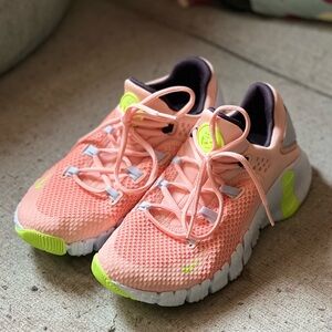 Nike Metcon 4 in Arctic Orange